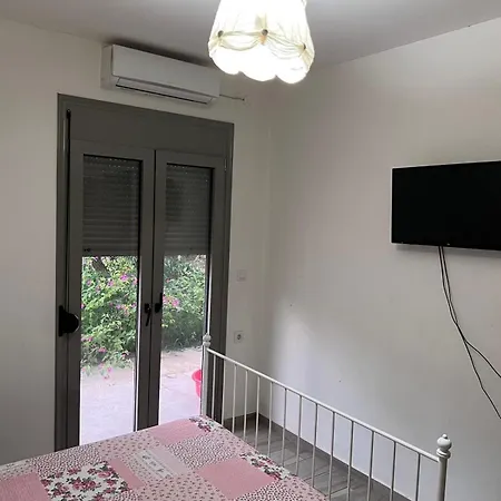 Cretanbluebungalowchania Semesterbostad *