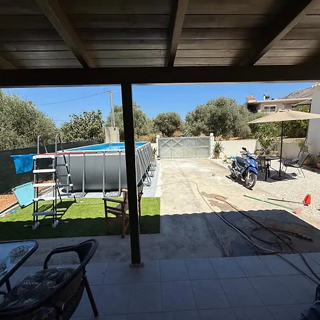 Cretanbluebungalowchania Semesterbostad